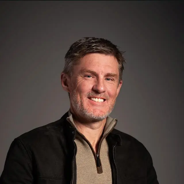 embaixador-alder-francis