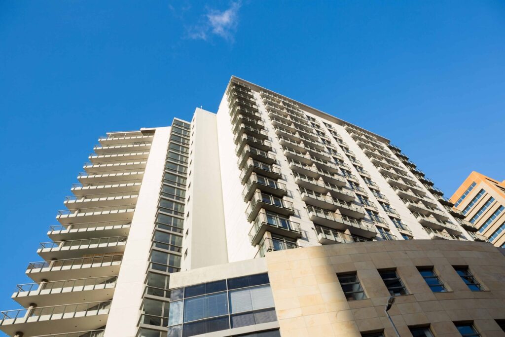 Rateio de Despesas em Edifícios de Propriedade Única: Uma Solução Jurídica e Tributária Viável?
